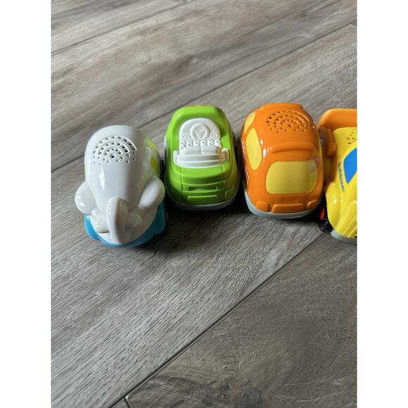 Vtech Go Go Smart Wheels - Airplane, Convertible, Dump Truck, Race Car and Van - Picture 4 of 7